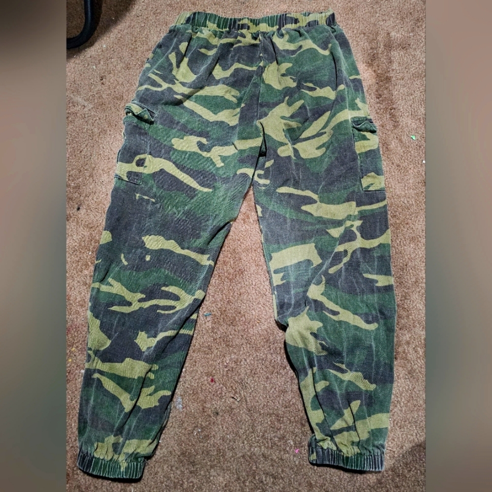 Camo pants